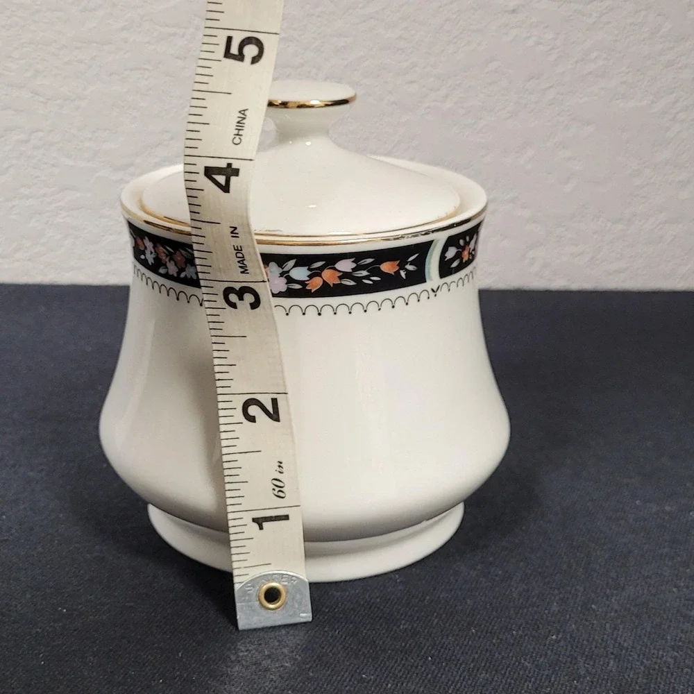 Silverie Fine China (Pattern SIV11) Sugar Bowl & Lid Vintage 1980s